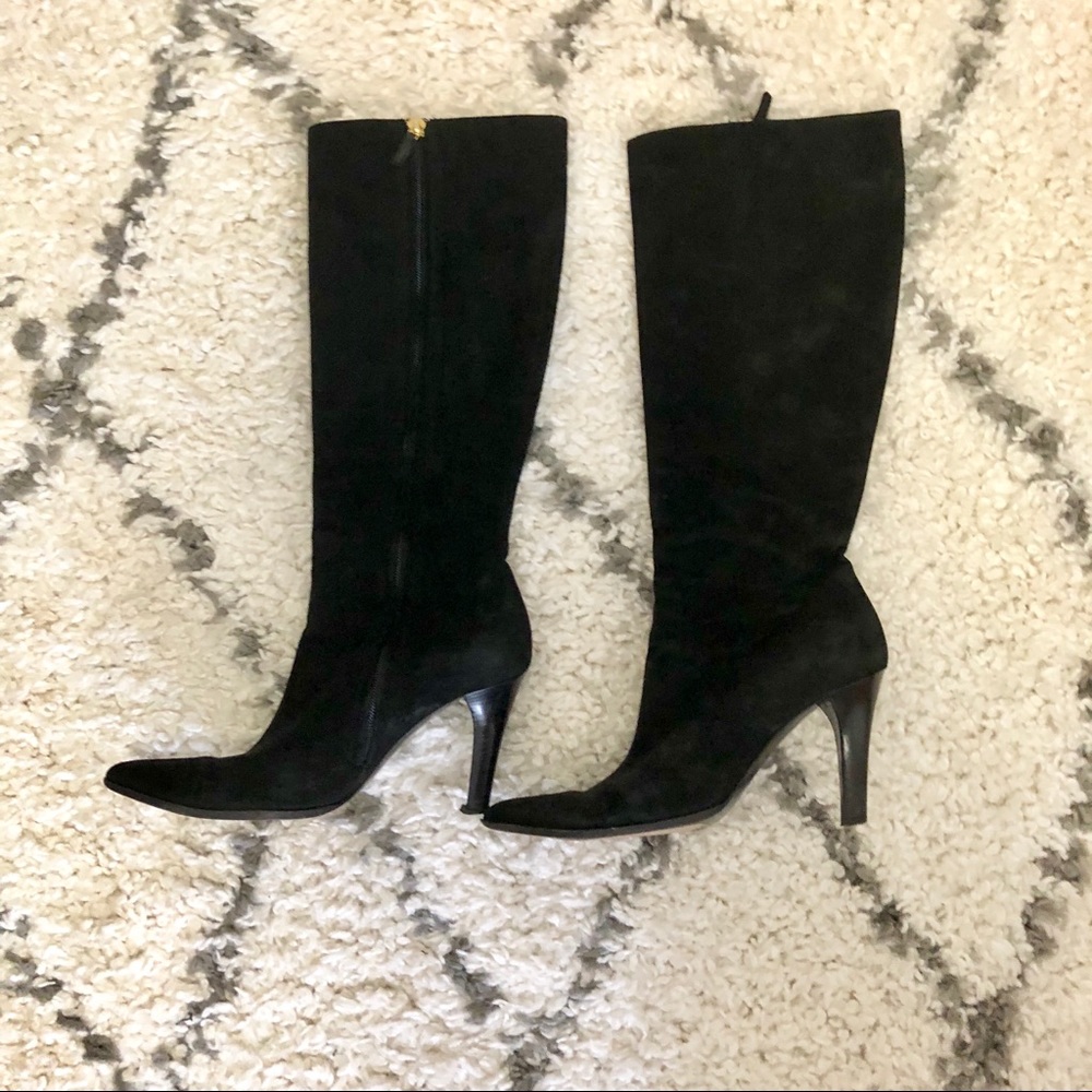 Oscar de la Renta Suede Heeled Boots